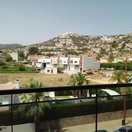 Casa Amarilis